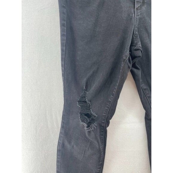 Universal Thread Women's Jeans Black Distressed Sz 14 Short Skinny Crop Raw Hem - Picture 2 of 7